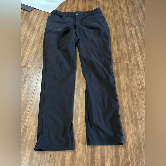 Lululemon ABC Pant Classic *34"
Melanite
M5426S Warpstreme
Size 32 - Picture 2 of 10